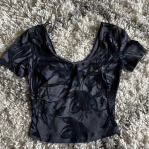 Lululemon Align T-shirt Botanical Bloom Anchor Multi. Size 2.